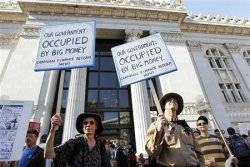 Protesters shut down huge Oakland port in US 