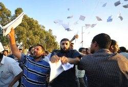 Libya protesters storm Benghazi voting office 