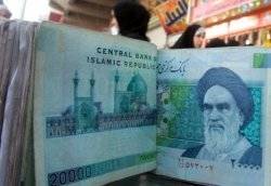 Police in Iran clash with currency protesters