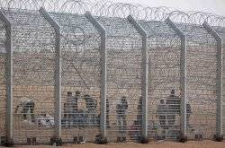 Israel completes key part of fence with Egypt