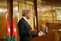 Kerry urges Assad to commit to peace 