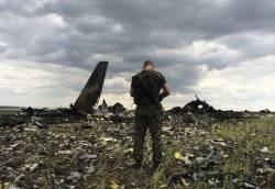 Ukraine hits back after rebels down plane 