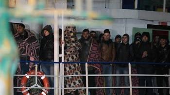 Second refugee ship in a week lands in Italy