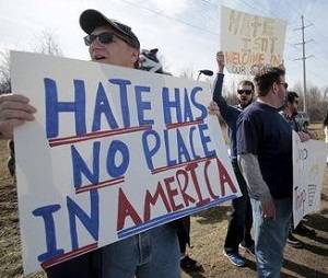 Anti-Trump protesters block Arizona road; march in New York