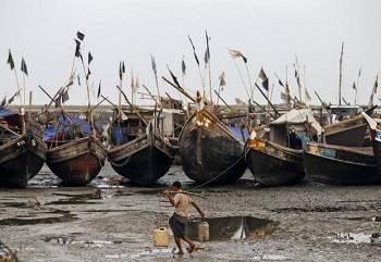  Rohingya refugee: We were hunted down by mob in Myanmar