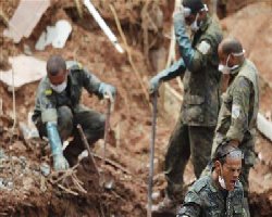 Brazil rescuers find flood victims trapped for days