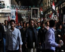 Syrian mourners call for revolt 